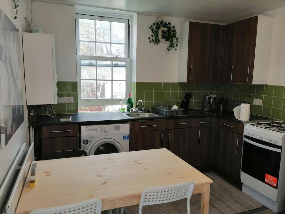 Апартаменты Entire Flat In Kings Cross Лондон Экстерьер фото